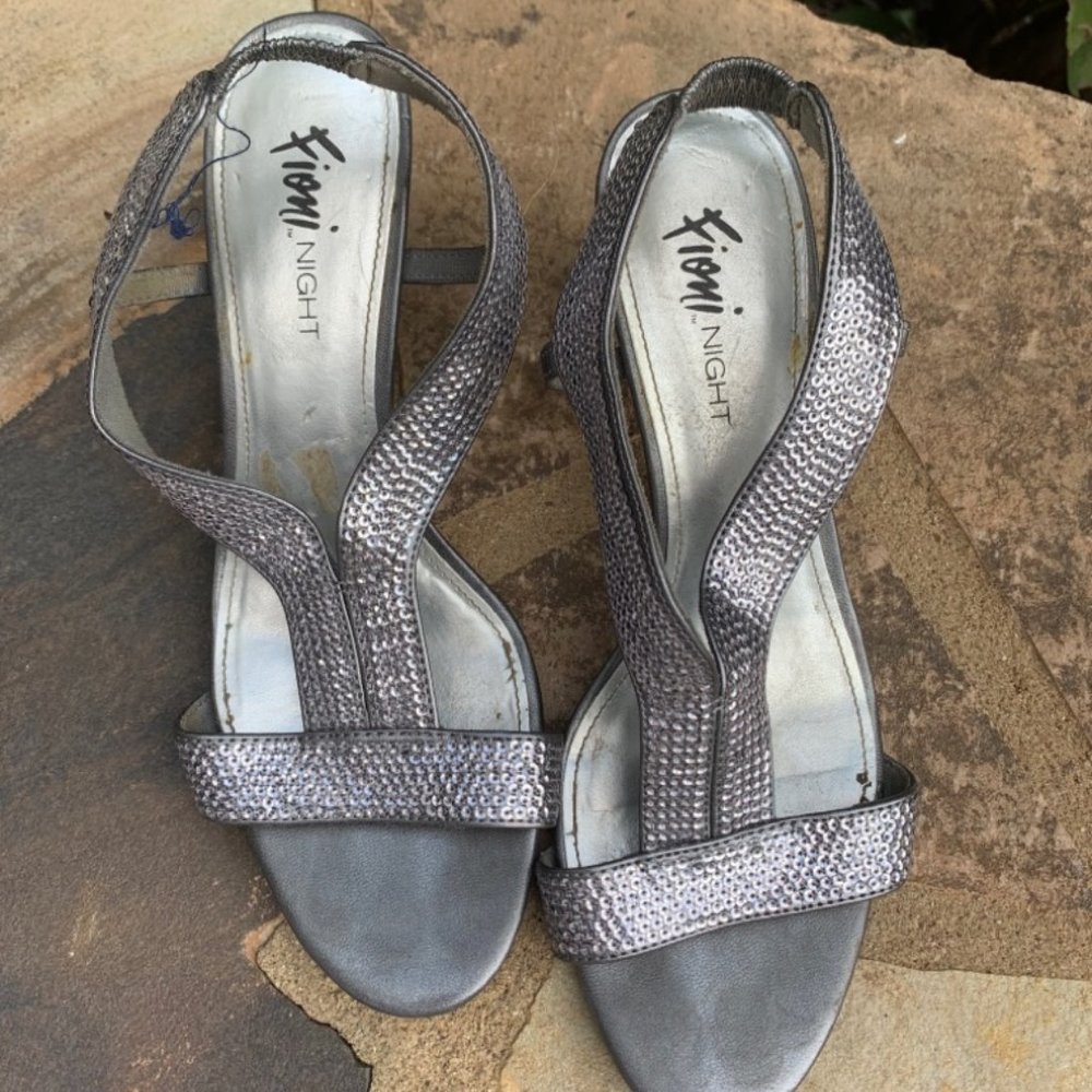 Fioni Night Silver Open Toed Heels Size 8